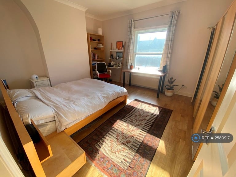 3 bedroom house in Old Oak Lane, London, NW10 (3 bed) (#2580917)