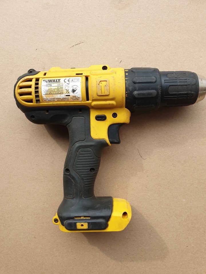 DEWALT DCD776 18V CORDLESS COMBI DRILL