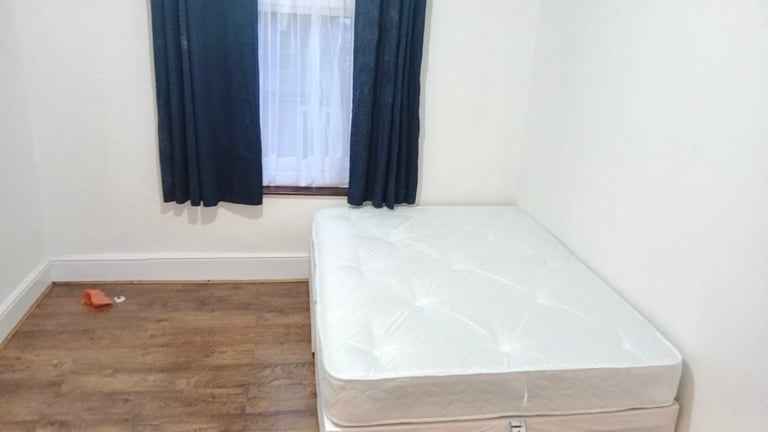 image for Double Room in Seven Kings(Elizabeth Line)