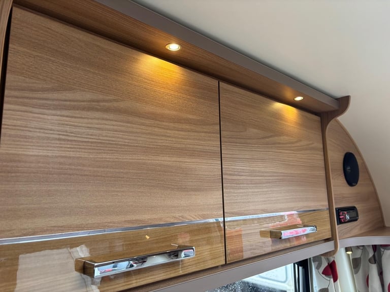 2017 BAILEY PEGASUS BRINDISI, 4 BERTH WITH ISLAND BED, NEW MATTRESS