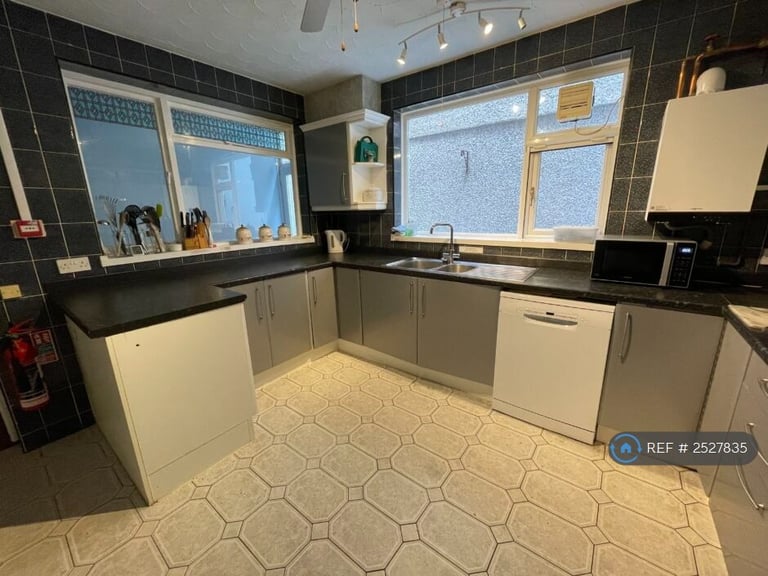 1 bedroom in Oystermouth Road, Swansea, SA1 (#2527835)