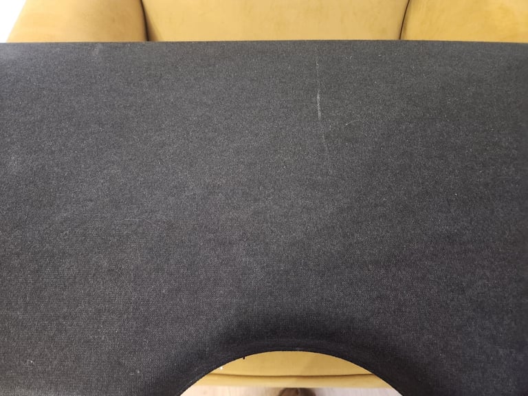 2019 (68 reg) nissan juke parcel shelf.