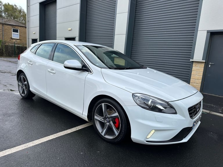 2015 Volvo V40 D2 R DESIGN Lux Nav 5dr HATCHBACK Diesel Manual