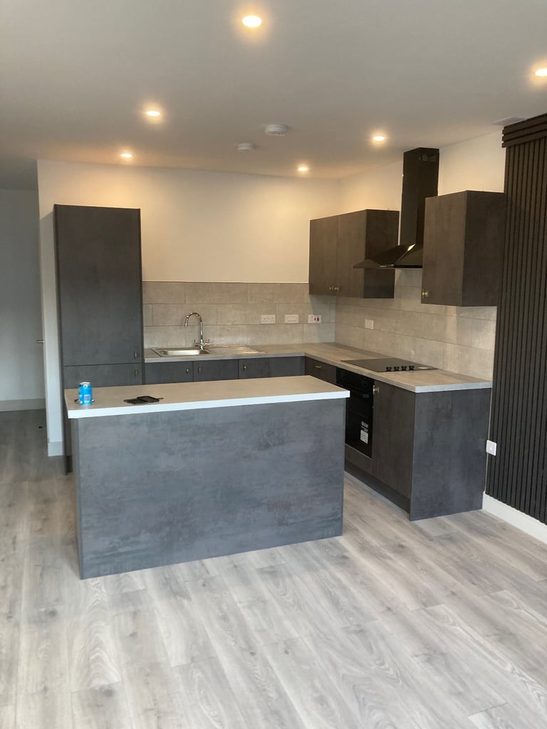 Stunning New Development of 2 properties. 8 flats in Total. 5 mins walk to Croydon Train Station 