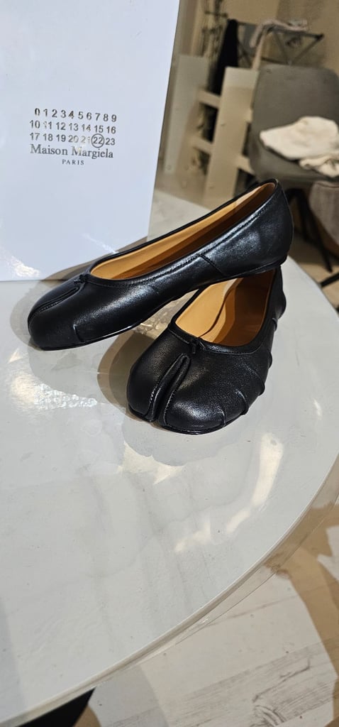 Maison margiela tabi shoes