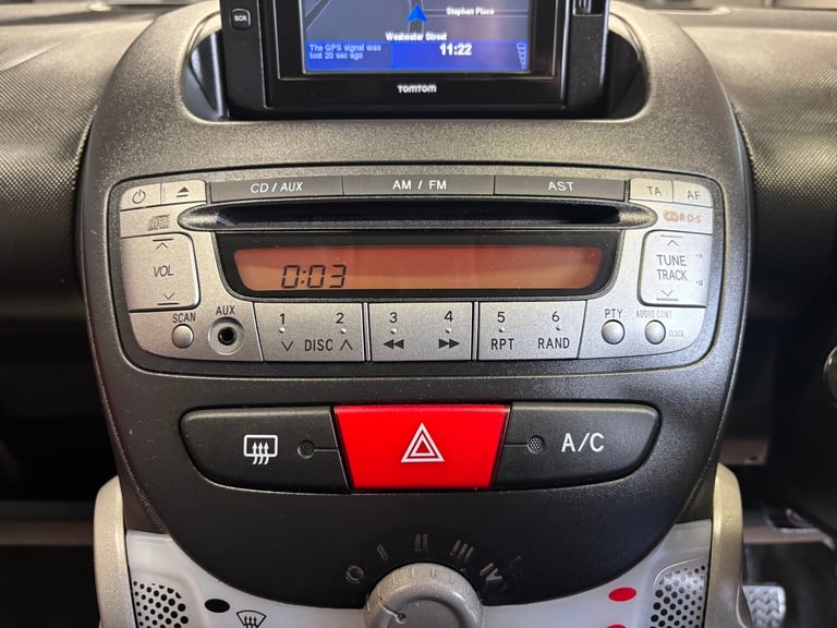 2014 Toyota AYGO 1.0 VVT-i Move with Style 5dr HATCHBACK Petrol Manual
