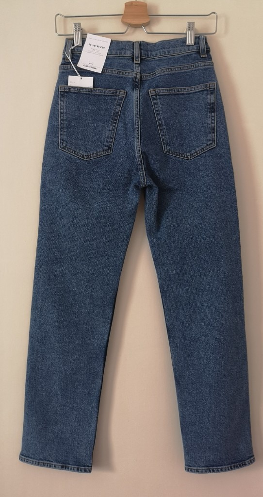 Womens BRAND NEW & Other Stories Favourite Cut Jeans, Size EU 26 | in  Ashford, Surrey | Gumtree