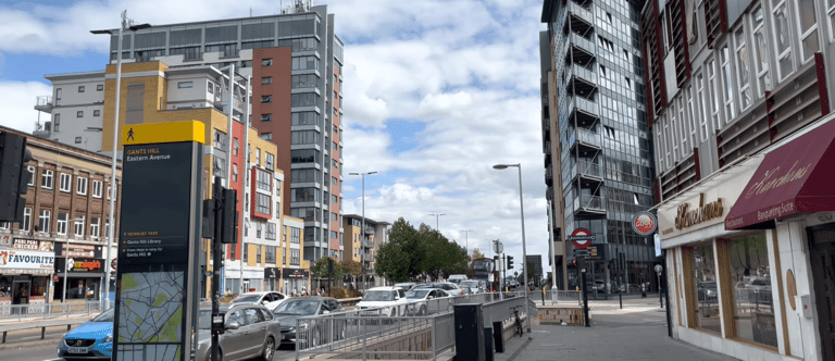 image for Ultra-Modern Fully Furnished Ensuite Room – 1 Minute from Gants Hill Station