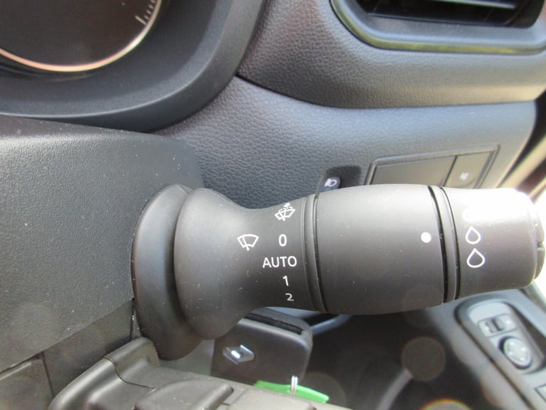 2020 Renault Master 2.3 DCi SL28 BUSINESS ENERGY SEMI AUTO QUICKSHIFT FWD SWB 125 PS WAV 5STR Mob...