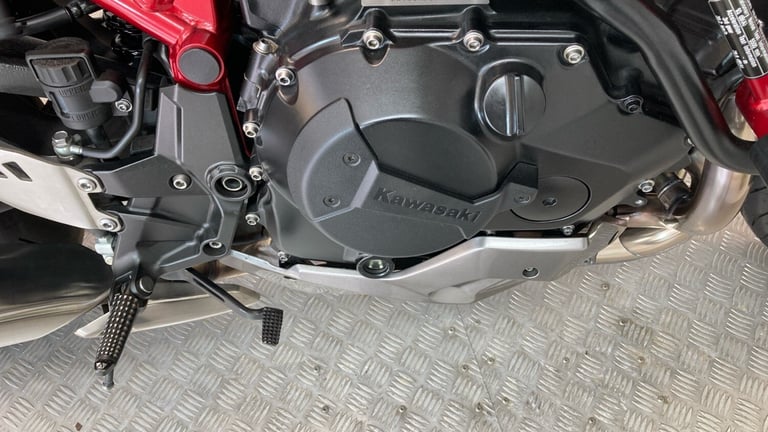 2022 Kawasaki Z R1000KNFAN (22MY) SPORTS Petrol Manual