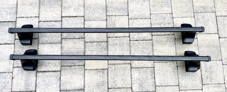 Thule Roof Bars Ford Focus Mk 3 Hatchback (2011-2018)