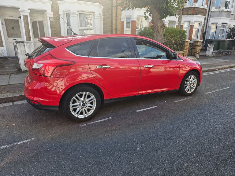 Ford, FOCUS, Hatchback, 2012, Manual, TITANIUM SPEC