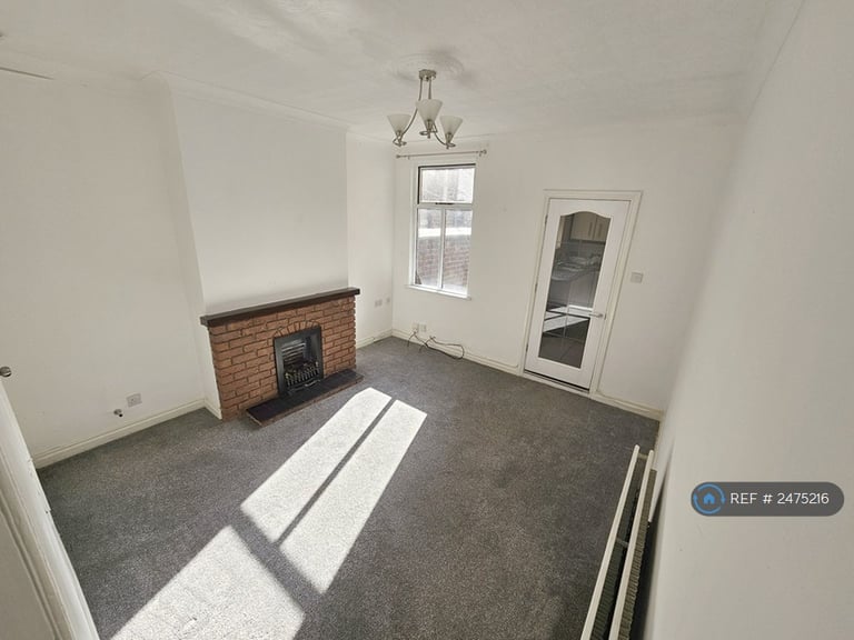 2 bedroom house in Saturn Road, Stoke-On-Trent, ST6 (2 bed) (#2475216)