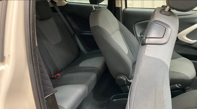 Ford KA - READ DESCRIPTION IN PHOTOS
