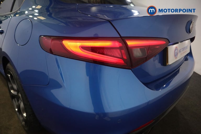 2022 Alfa Romeo Giulia 2.0 TB 280 Veloce [Performance brake] 4dr Auto Saloon Petrol Automatic