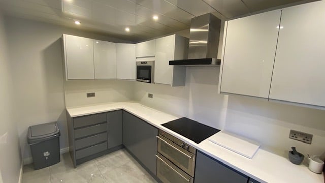 A two bedroom furnished first floor flat with balcony Mosslea Park, Elmsley Road, Mossley Hill L18