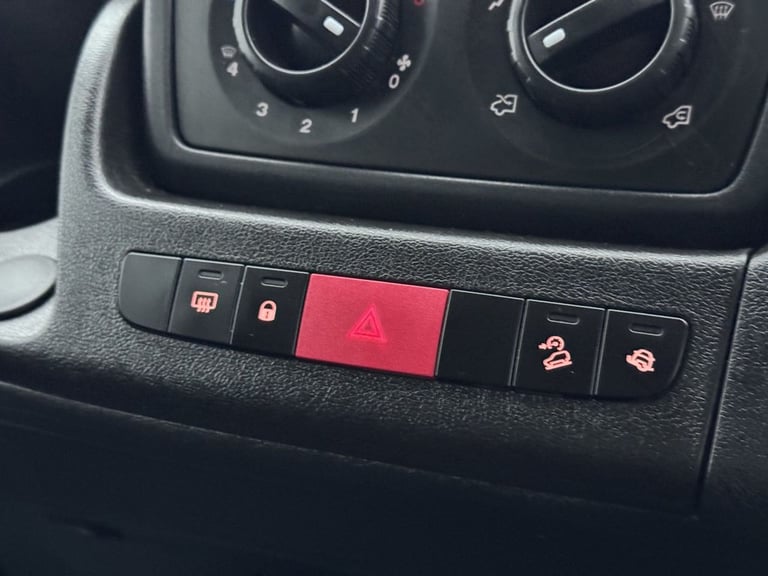 2021 Peugeot Boxer BLUEHDI 335 LOW LOADER / DROPSIDE / DROP &amp; GO / SPECIALIST VEHICLE - DIESE...