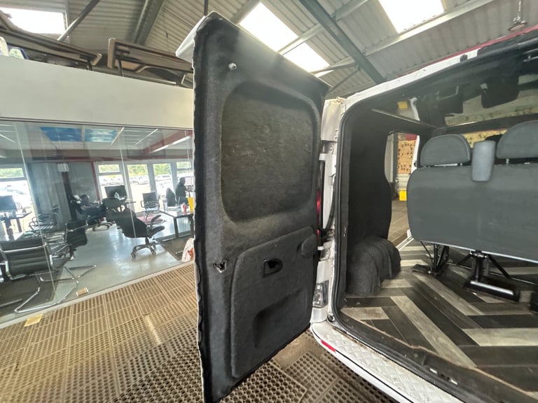2006 Vauxhall Vivaro Vivaro 2900 DI SWB Crew Cab DIESEL Manual