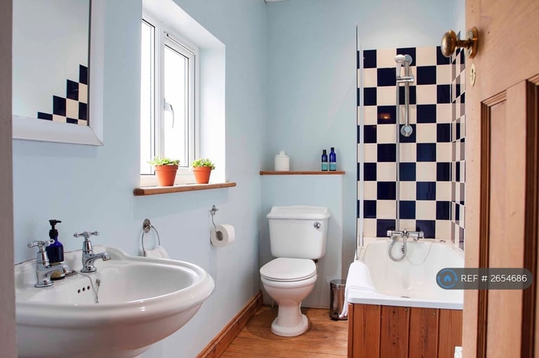 7 bedroom house in Earlham Road, Norwich, NR4 (7 bed) (#2654686)