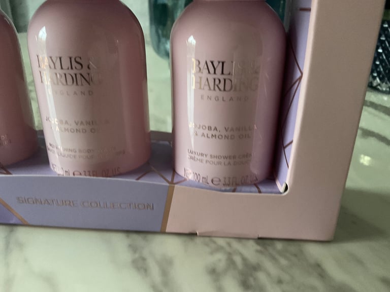 Bayliss and Harding body set from there signature collection 