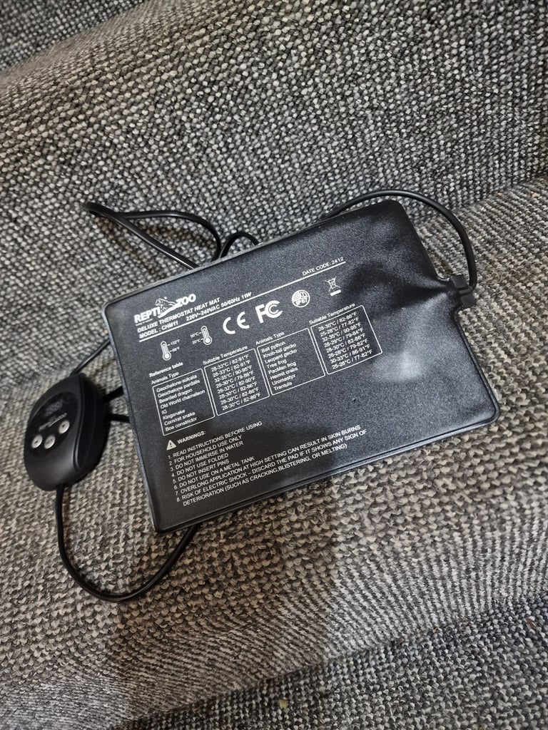image for Heat mat with build in thermostat