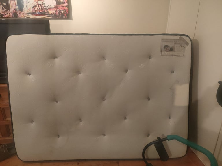 image for Slumberezee Memory Foam Mattress.