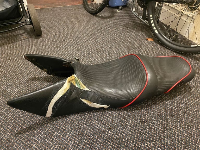 Honda VFR 750 F 1990-93 Seat Saddle by 'Custom Seats' for repair