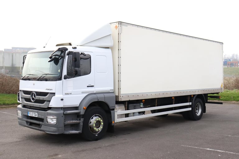 MERCEDES AXOR 1824 4X2 SLEEPER 26FT BOXVAN (2013)