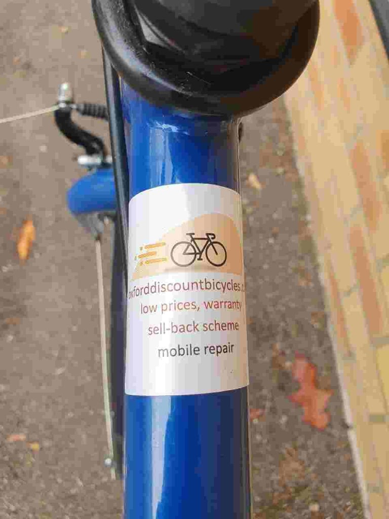 Lightweight Aluminium Apollo Transfer Hybrid bike in good condition with rear basket