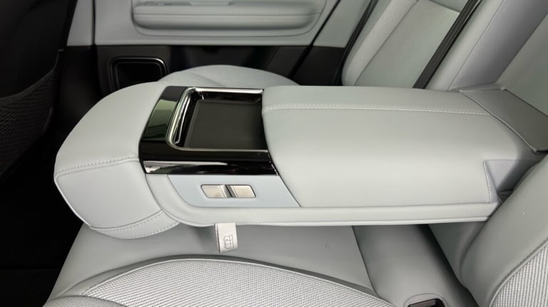 2025 Polestar Polestar 4 Polestar 4 Long range Single motor -Pilot-Plus-Privacy Glass Estate Elec...