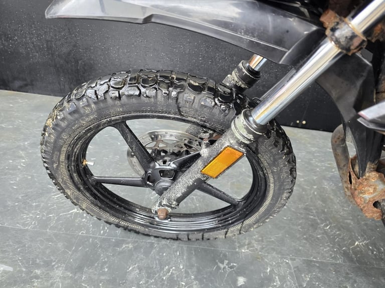 YAMAHA YS 125 PROJECT BIKE LEARNER LEGAL 125cc HPI CLEAR