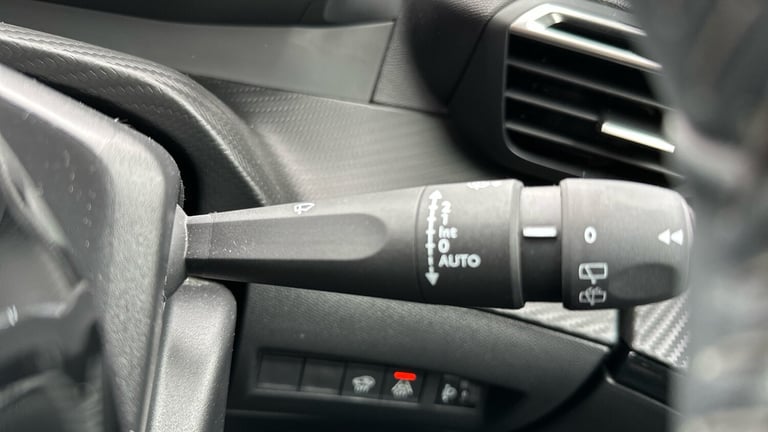 2021 Peugeot 2008 1.2 PureTech Allure Premium SUV 5dr Petrol Manual Euro 6 (s/s) (100 ps) SUV Pet...