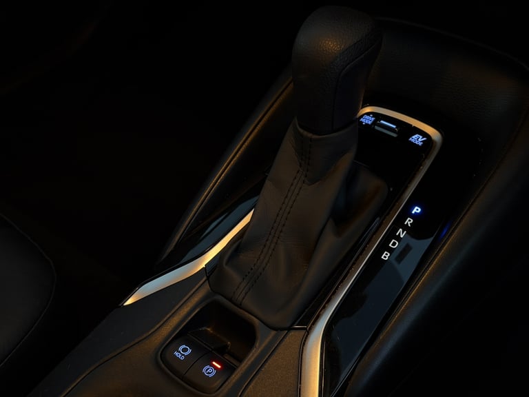 2022 Toyota Corolla TOURING ESTATE GX SILVER 1.8L PETROL HYBRID ELECTRIC AUTOMATIC 5 SEATER Estat...