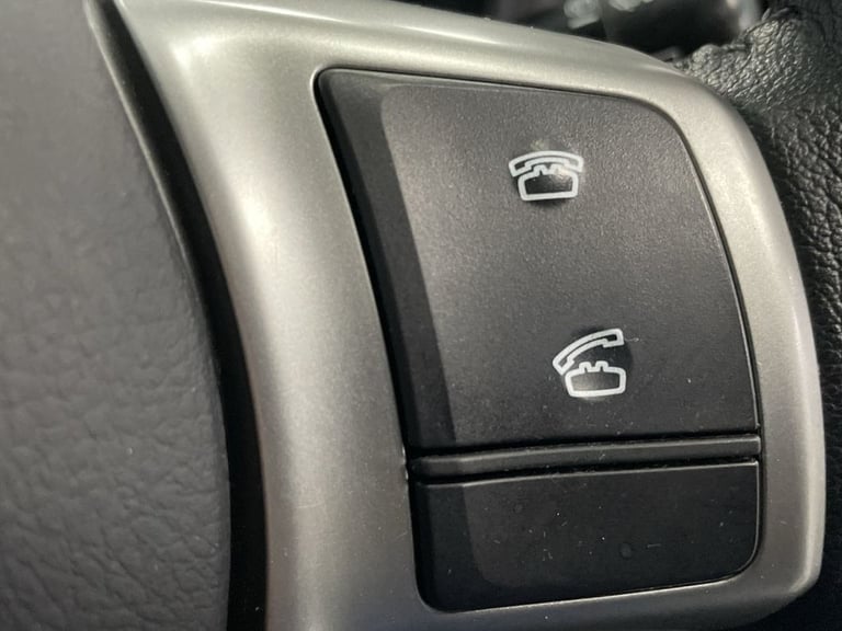 2013 Toyota Yaris 1.33 Dual VVT-i TR Hatchback 5dr Petrol Manual Euro 5 (101 ps) - AA INSPECT Hat...