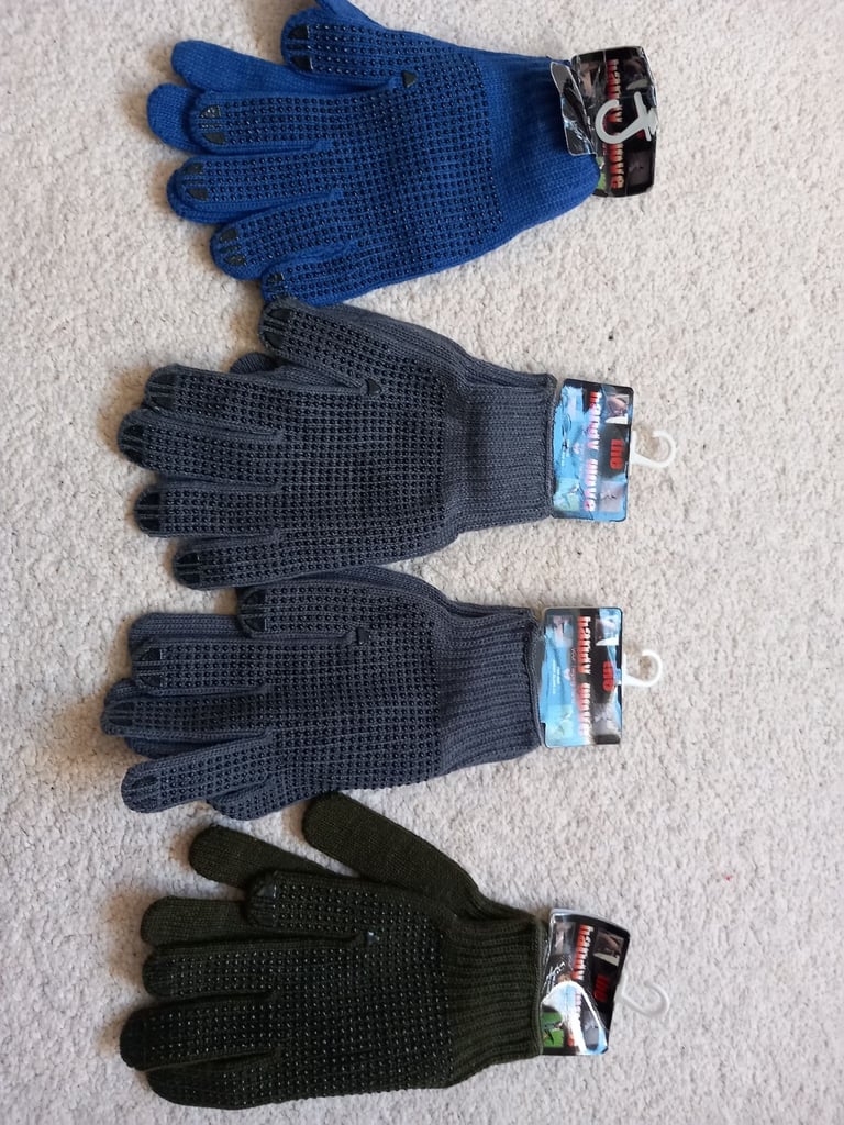 image for 4 pairs of new gloves.  £2 each or 3 for £5