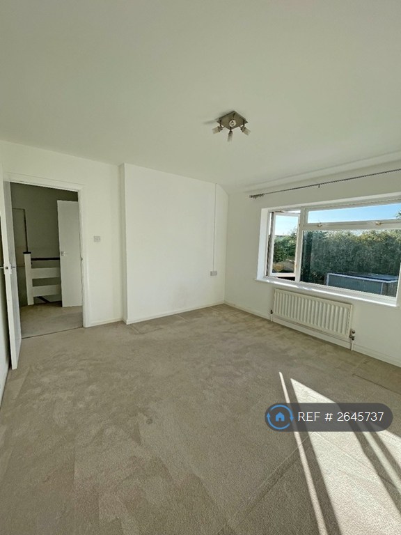 4 bedroom house in The Ridgeway, Marlow, SL7 (4 bed) (#2645737)