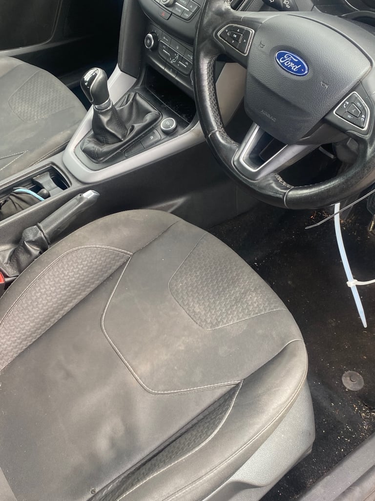 Ford, FOCUS, Hatchback, 2015, Manual, 999 (cc), 5 doors