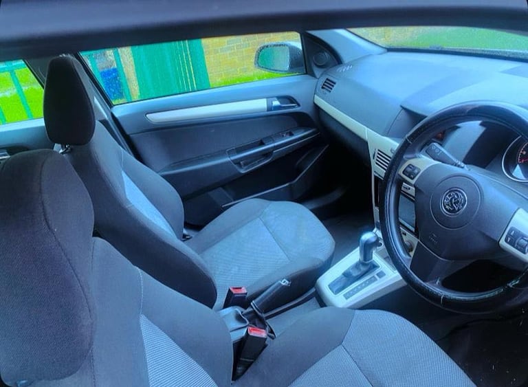 Astra AUTOMATIC Satnav Ulez free great runner 