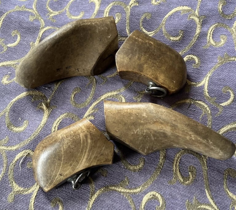 Antique Wooden Shoe Trees T 73 c 1900 Hinged Wooden Shoes Trees UK 8