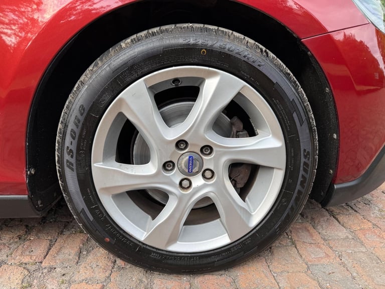 2014 Volvo V40 Cross Country 1.6 D2 Lux Powershift Euro 5 (s/s) 5dr HATCHBACK Diesel Automatic