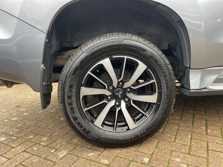 2019 Mitsubishi Shogun Sport 2.4 DI-DC 4 5dr Auto 4WD ESTATE DIESEL Automatic