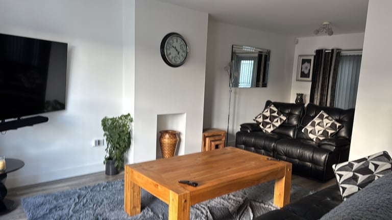 Contractor accommodation/working people