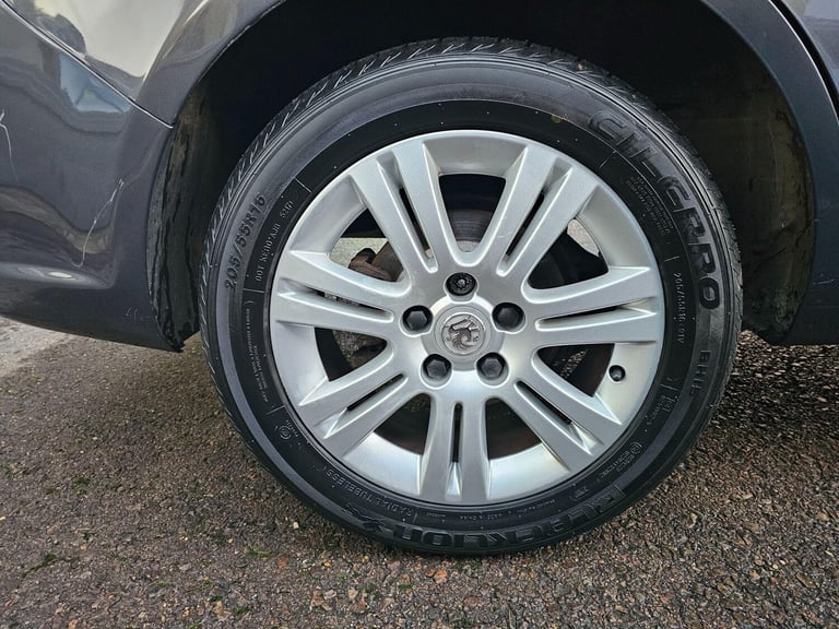 2013 Vauxhall Zafira 1.7 CDTi ecoFLEX Design Euro 5 5dr (SNav) MPV Diesel Manual