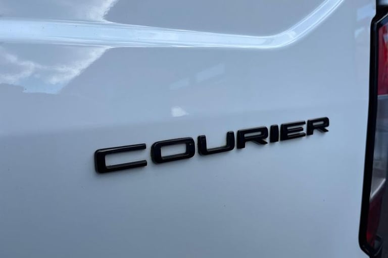 2024 Ford Transit Courier 1.5 EcoBlue Limited Van PANEL VAN DIESEL Manual