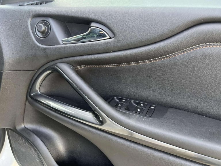 2016 Vauxhall Zafira 1.4T SE 5dr Auto MPV PETROL Automatic