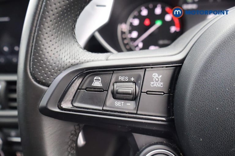 2022 Alfa Romeo Giulia 2.0 TB Sprint 4dr Auto Saloon Petrol Automatic