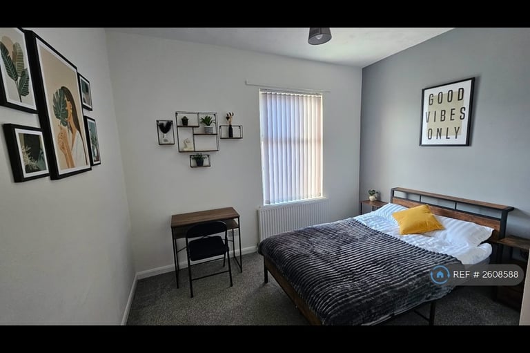 2 bedroom house in Parkfield Avenue, Manchester, M14 (2 bed) (#2608588)