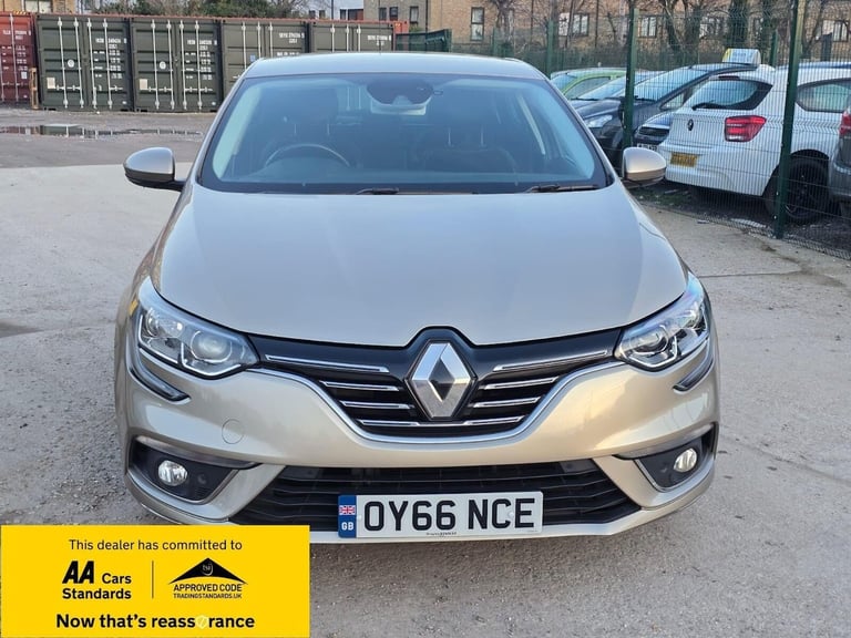 2016 Renault Megane 1.5 dCi Dynamique S Nav EDC Euro 6 5dr Hatchback Diesel Automatic