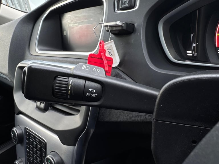 2016 Volvo V40 D3 [4 Cyl 150] Inscription 5dr Geartronic HATCHBACK DIESEL Automatic