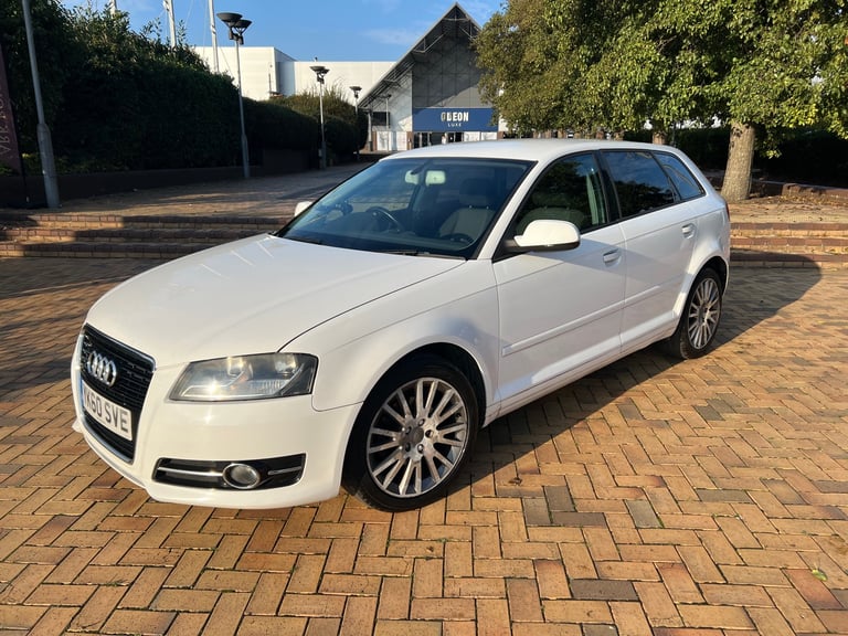 AUDI A3 1.6 Technik Sportback 5dr Petrol Manual Euro 4 (102 ps)